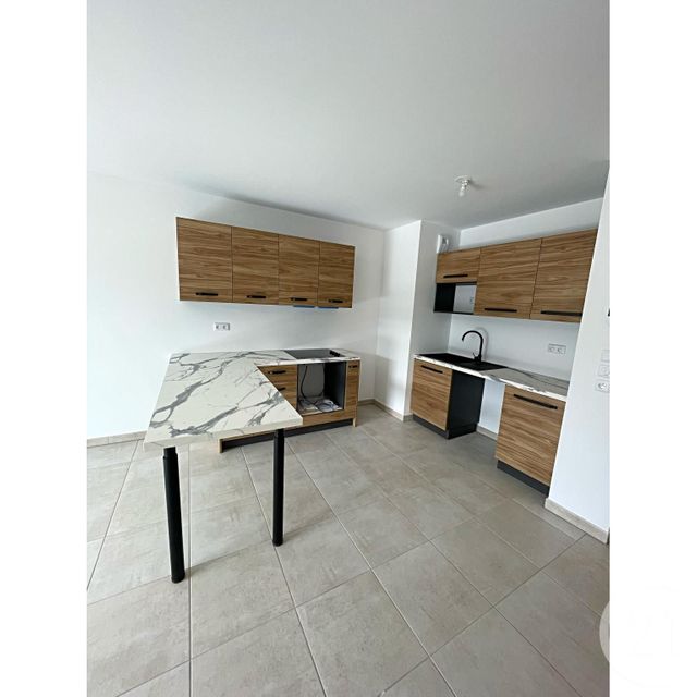 Appartement T2 &agrave; louer - 2 pi&egrave;ces - 44,90 m2 - Vescovato - 202 - CORSE