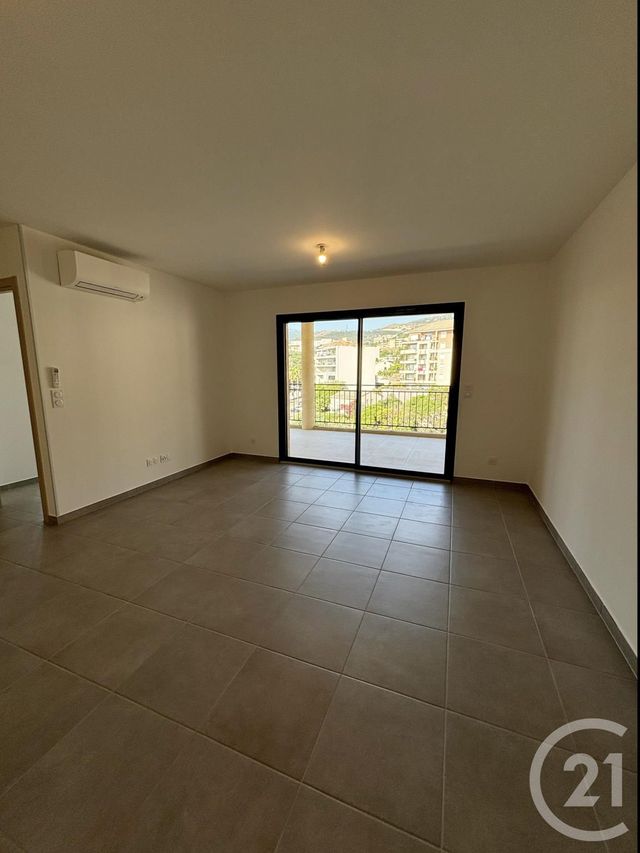 Appartement T3 &agrave; louer - 3 pi&egrave;ces - 64,15 m2 - Bastia - 202 - CORSE