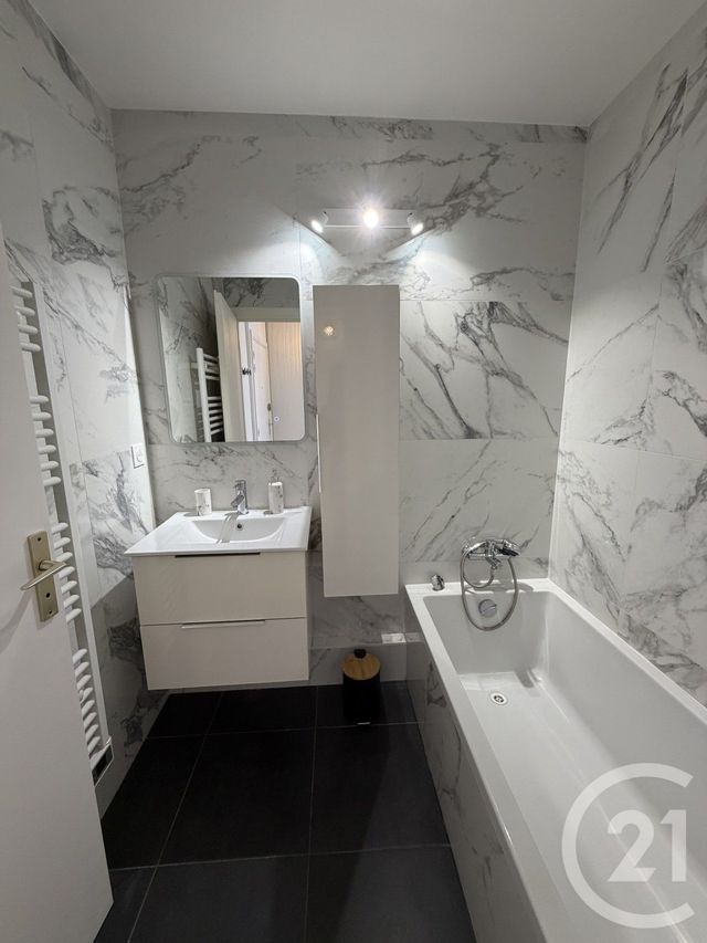 Appartement T2 &agrave; louer - 2 pi&egrave;ces - 40,94 m2 - Bastia - 202 - CORSE