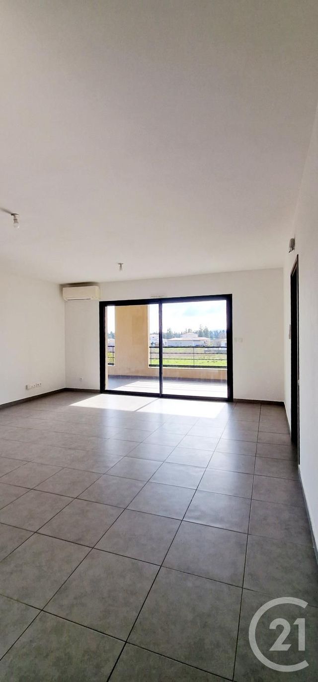 Appartement T3 &agrave; louer - 3 pi&egrave;ces - 71,56 m2 - Lucciana - 202 - CORSE