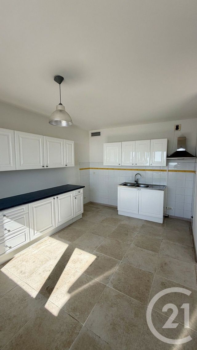 Appartement T4 &agrave; louer - 4 pi&egrave;ces - 110 m2 - Bastia - 202 - CORSE