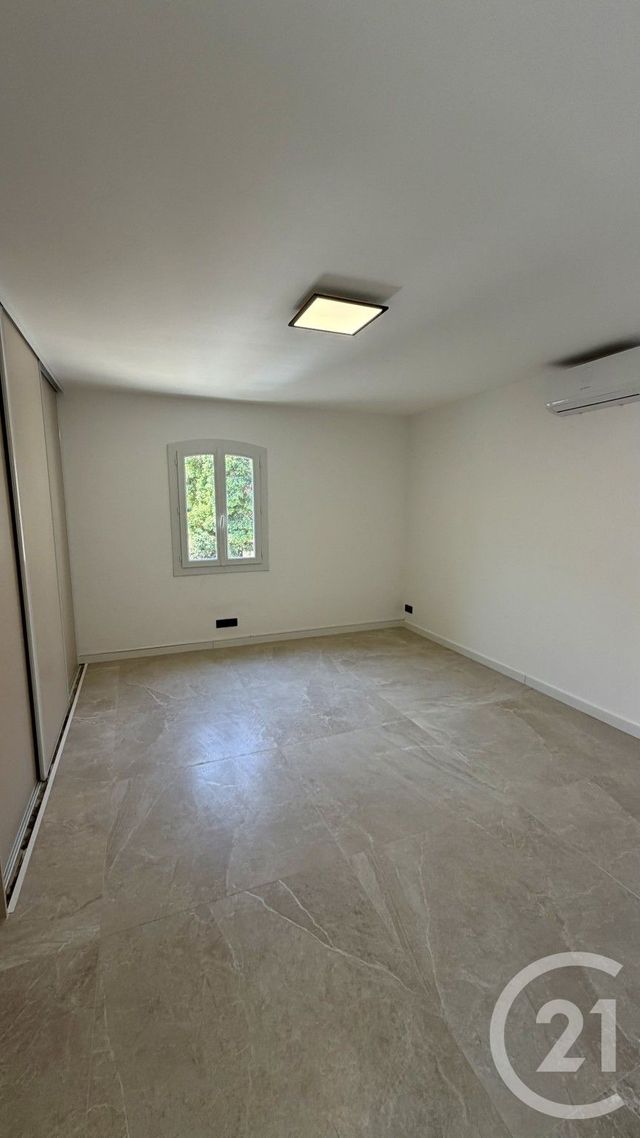 Local commercial à louer - 62.0 m2 - 202 - Haute-Corse