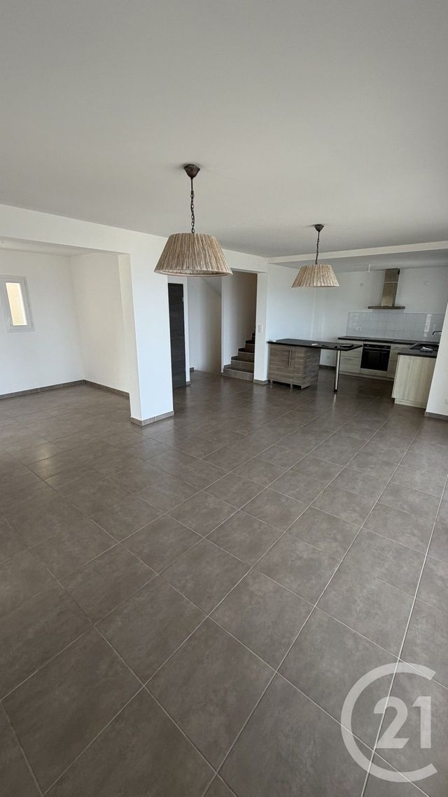 Maison &agrave; louer - 5 pi&egrave;ces - 129,38 m2 - San Martino Di Lota - 202 - CORSE