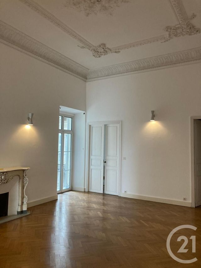 Appartement Autre &agrave; louer - 8 pi&egrave;ces - 245,55 m2 - Bastia - 202 - CORSE
