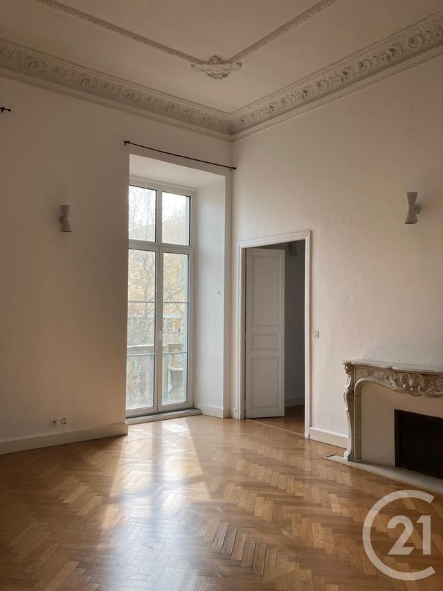 Appartement Autre &agrave; louer - 8 pi&egrave;ces - 245,55 m2 - Bastia - 202 - CORSE