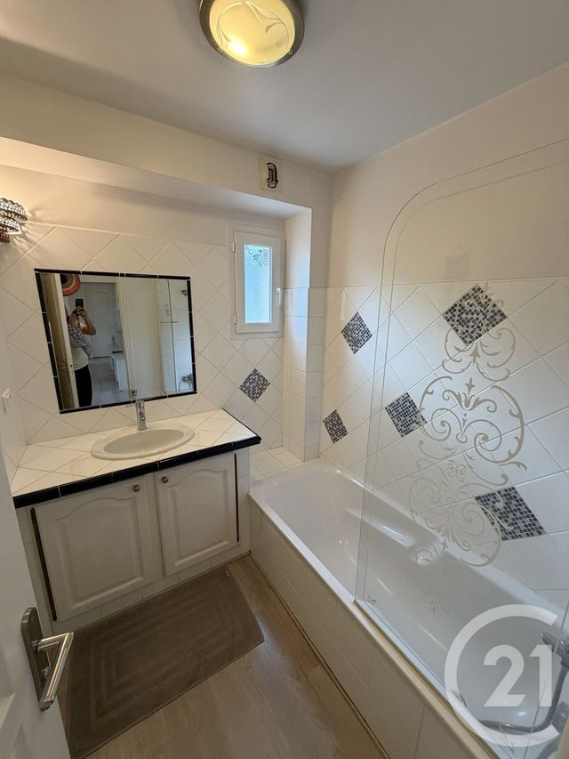 Appartement T2 &agrave; louer - 2 pi&egrave;ces - 47,30 m2 - Biguglia - 202 - CORSE