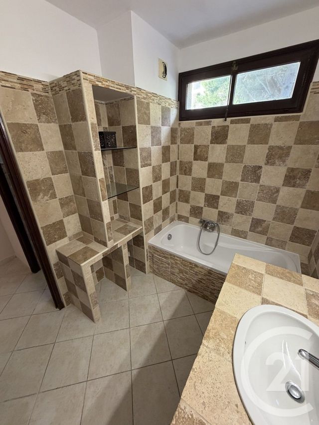 Appartement T4 &agrave; louer - 4 pi&egrave;ces - 93 m2 - Ville Di Pietrabugno - 202 - CORSE
