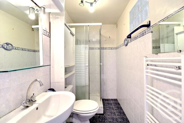 Appartement à vendre - 3 pièces - 65 m2 - Les Lilas - 93 - ILE-DE-FRANCE