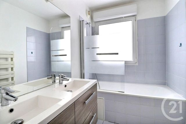 Appartement F4 &agrave; vendre - 5 pi&egrave;ces - 99,02 m2 - Les Lilas - 93 - ILE-DE-FRANCE