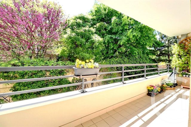 Appartement F4 &agrave; vendre - 5 pi&egrave;ces - 99,02 m2 - Les Lilas - 93 - ILE-DE-FRANCE