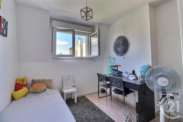 Appartement à vendre - 6 pièces - 103 m2 - Les Lilas - 93 - ILE-DE-FRANCE