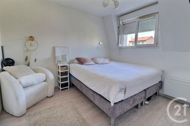 Appartement à vendre - 6 pièces - 103 m2 - Les Lilas - 93 - ILE-DE-FRANCE