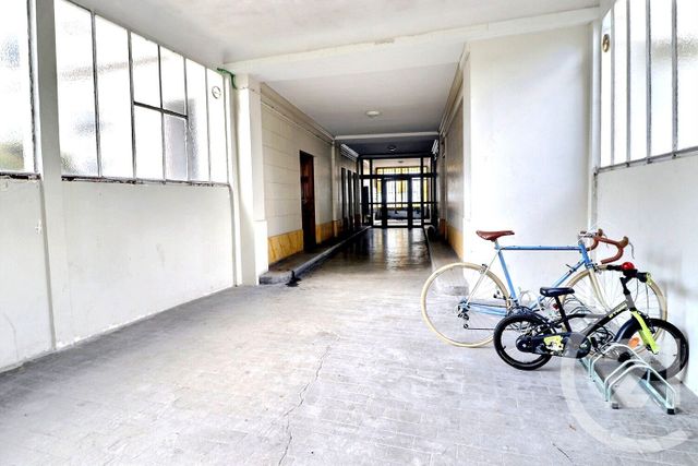 Appartement &agrave; vendre - 5 pi&egrave;ces - 98,41 m2 - Les Lilas - 93 - ILE-DE-FRANCE