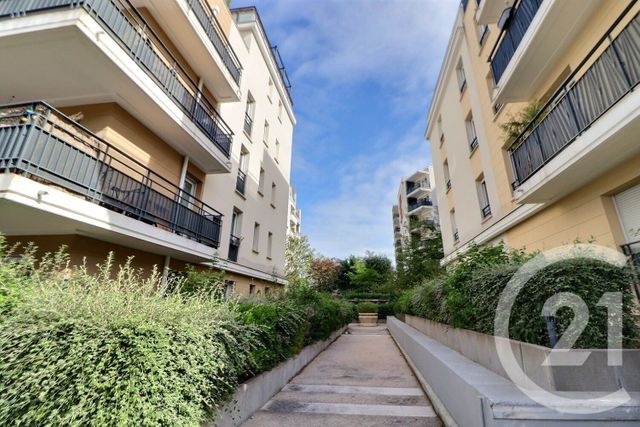 Appartement à vendre - 2 pièces - 40 m2 - Romainville - 93 - ILE-DE-FRANCE