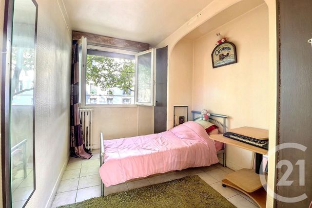 Appartement F4 à vendre - 4 pièces - 62 m2 - Pantin - 93 - ILE-DE-FRANCE