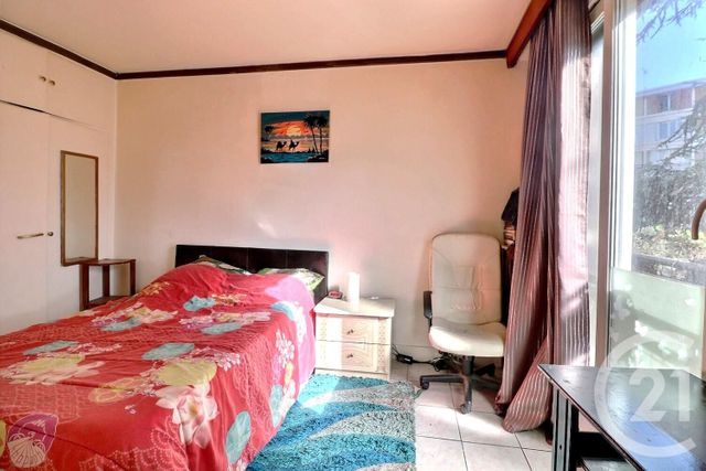 Appartement F4 à vendre - 4 pièces - 62 m2 - Pantin - 93 - ILE-DE-FRANCE