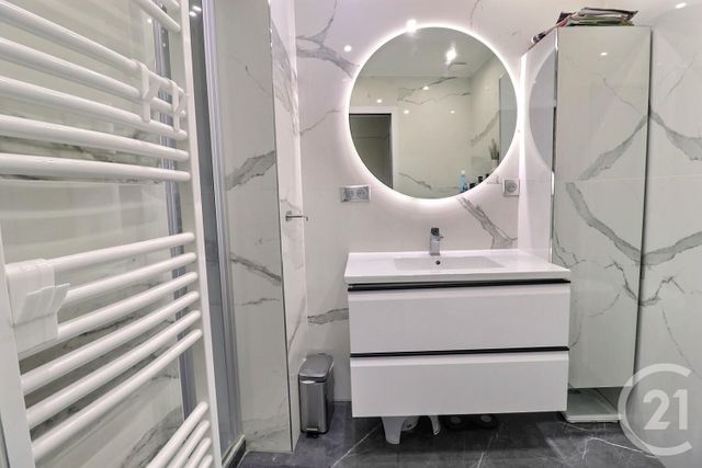 Appartement &agrave; vendre - 4 pi&egrave;ces - 78 m2 - Les Lilas - 93 - ILE-DE-FRANCE