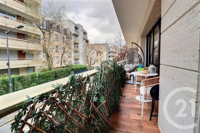 Appartement &agrave; vendre - 4 pi&egrave;ces - 78 m2 - Les Lilas - 93 - ILE-DE-FRANCE