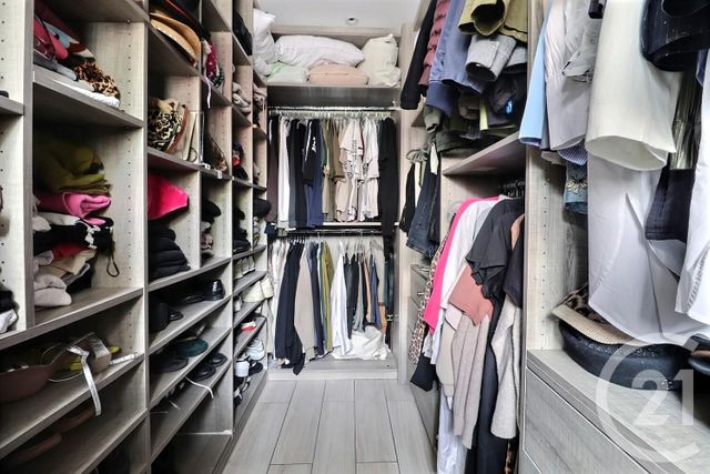 Appartement &agrave; vendre - 4 pi&egrave;ces - 78 m2 - Les Lilas - 93 - ILE-DE-FRANCE