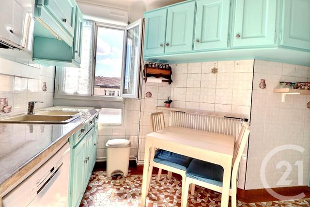Appartement &agrave; vendre - 3 pi&egrave;ces - 84,45 m2 - Les Lilas - 93 - ILE-DE-FRANCE