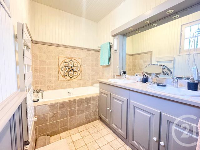 Maison à vendre - 8 pièces - 137,04 m2 - Taverny - 95 - ILE-DE-FRANCE