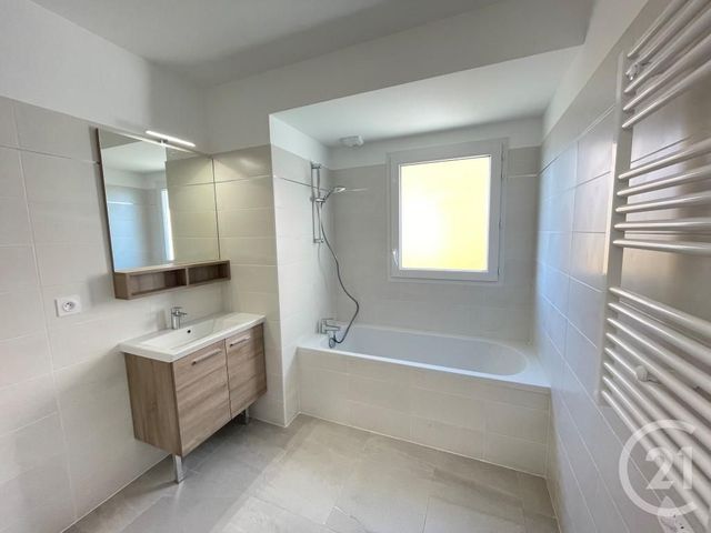 Appartement F3 &agrave; louer - 3 pi&egrave;ces - 62,40 m2 - Nice - 06 - PROVENCE-ALPES-COTE-D-AZUR