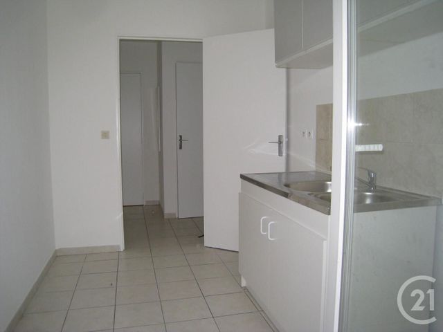 Appartement F2 &agrave; louer - 2 pi&egrave;ces - 42,43 m2 - St Andre De La Roche - 06 - PROVENCE-ALPES-COTE-D-AZUR