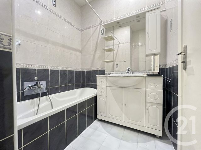 Appartement F3 &agrave; louer - 3 pi&egrave;ces - 70,61 m2 - Nice - 06 - PROVENCE-ALPES-COTE-D-AZUR