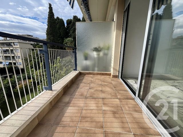 Appartement F3 &agrave; louer - 3 pi&egrave;ces - 70,61 m2 - Nice - 06 - PROVENCE-ALPES-COTE-D-AZUR