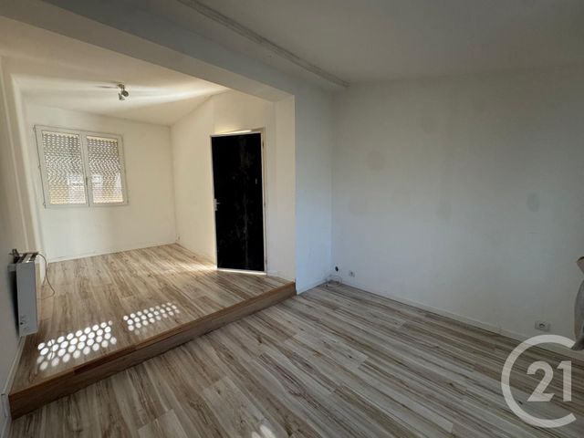 Maison &agrave; louer - 3 pi&egrave;ces - 93 m2 - La Couture Boussey - 27 - HAUTE-NORMANDIE
