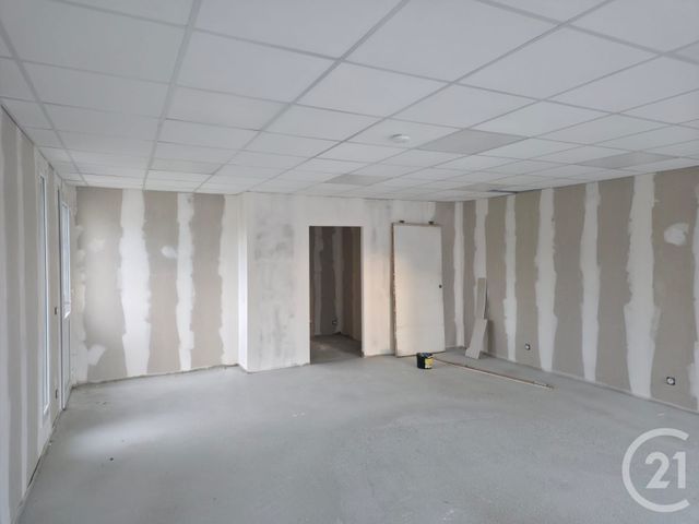 Local commercial à louer - 44.0 m2 - 27 - Eure