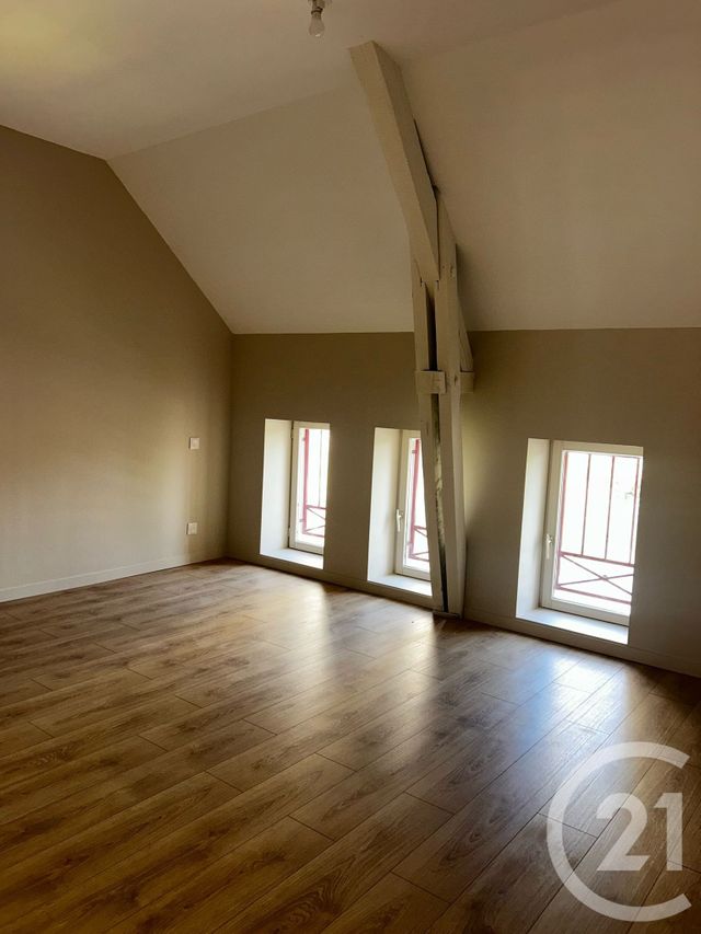 Appartement F3 &agrave; louer - 3 pi&egrave;ces - 65,25 m2 - Houdan - 78 - ILE-DE-FRANCE
