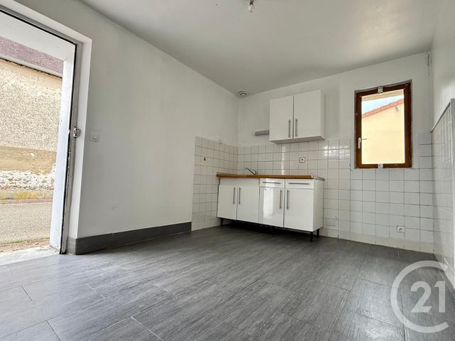 Maison à vendre - 3 pièces - 37 m2 - Vernouillet - 28 - CENTRE