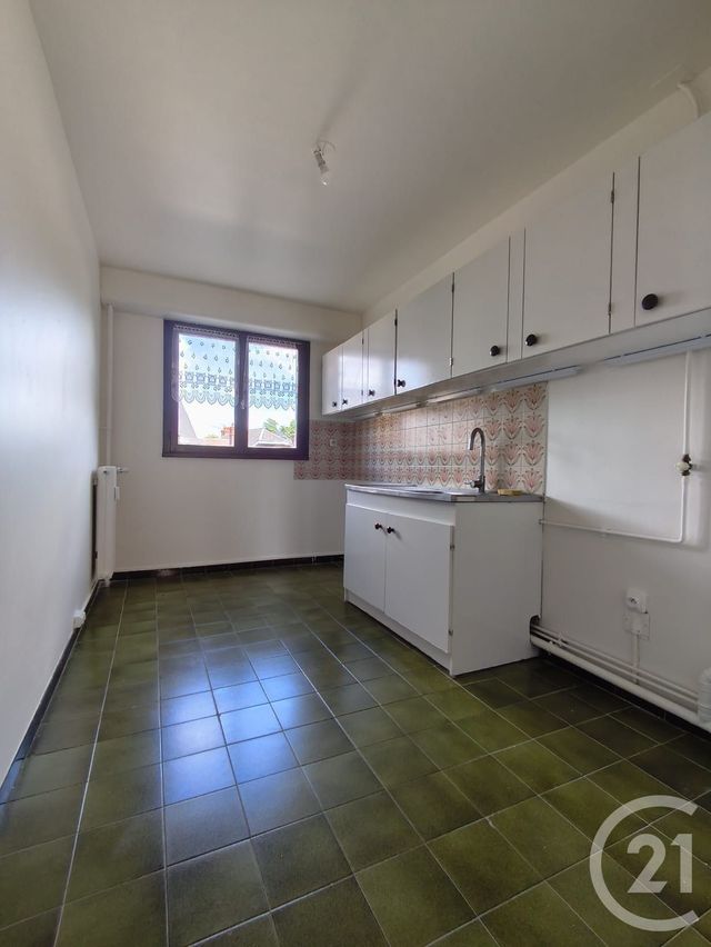 Appartement F4 à louer - 4 pièces - 78,03 m2 - Dreux - 28 - CENTRE