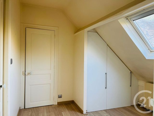 Maison à vendre - 4 pièces - 161 m2 - Montreuil - 28 - CENTRE