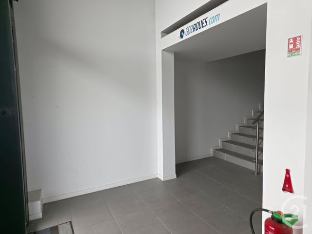 Local commercial à louer - 1800.0 m2 - 78 - Yvelines