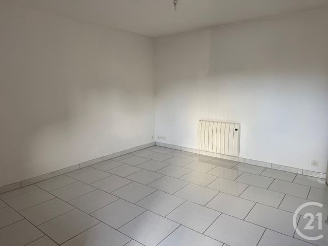 Appartement T2 &agrave; louer - 2 pi&egrave;ces - 37,45 m2 - St Remy Sur Avre - 28 - CENTRE