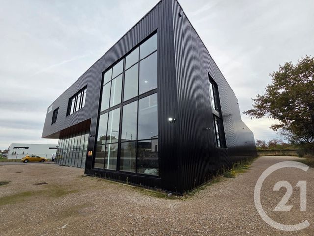 Local commercial à louer - 600.0 m2 - 78 - Yvelines