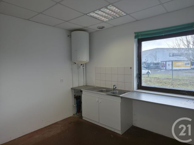 Local commercial à louer - 175.0 m2 - 28 - Eure-et-Loir