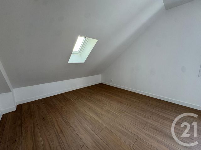 Maison &agrave; louer - 4 pi&egrave;ces - 82,57 m2 - Gilles - 28 - CENTRE