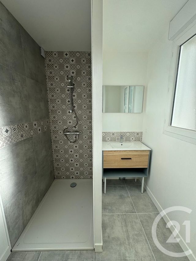 Maison &agrave; louer - 4 pi&egrave;ces - 82,57 m2 - Gilles - 28 - CENTRE