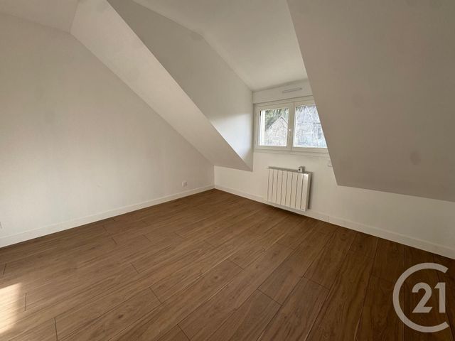 Maison &agrave; louer - 4 pi&egrave;ces - 82,57 m2 - Gilles - 28 - CENTRE