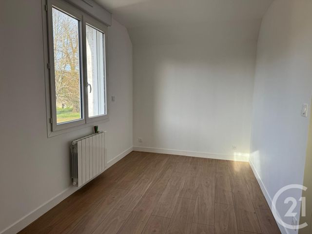 Maison &agrave; louer - 4 pi&egrave;ces - 82,57 m2 - Gilles - 28 - CENTRE