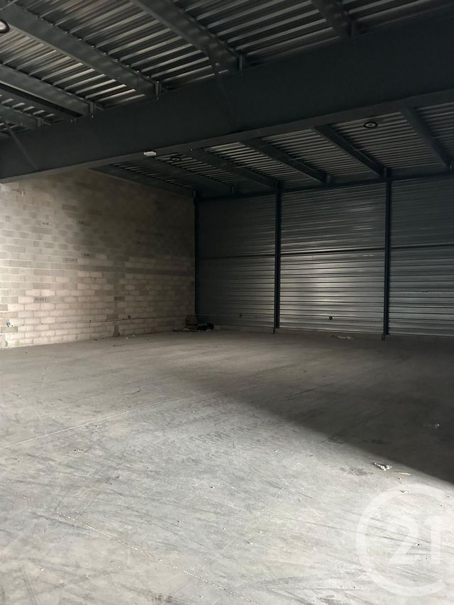 Maison &agrave; louer - 1 pi&egrave;ce - 520 m2 - Houdan - 78 - ILE-DE-FRANCE