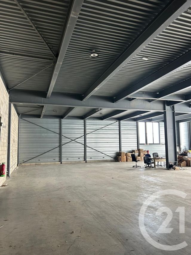 Maison &agrave; louer - 1 pi&egrave;ce - 600 m2 - Houdan - 78 - ILE-DE-FRANCE