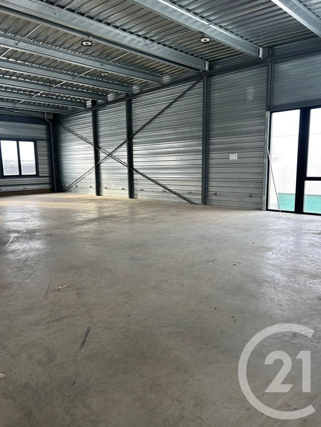 Maison &agrave; louer - 1 pi&egrave;ce - 600 m2 - Houdan - 78 - ILE-DE-FRANCE