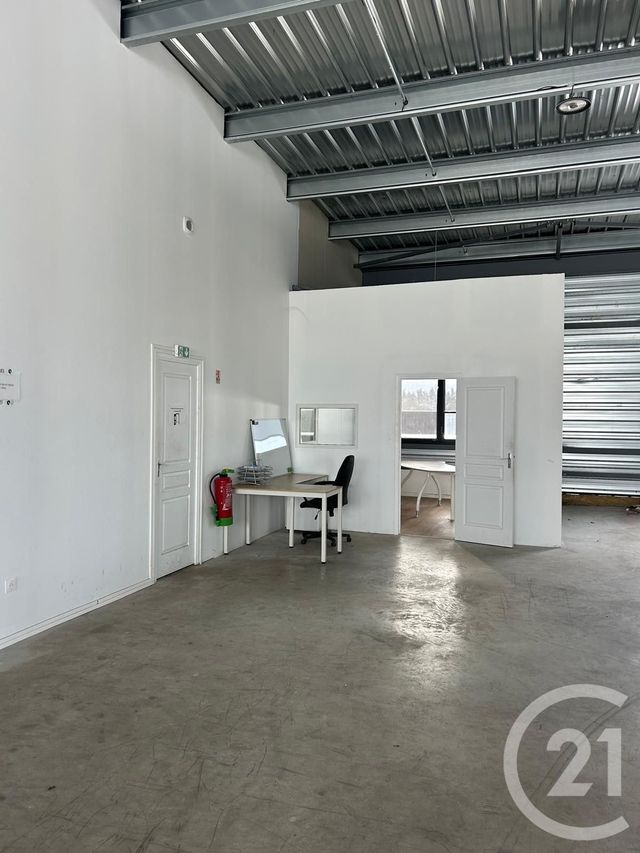 Maison &agrave; louer - 1 pi&egrave;ce - 600 m2 - Houdan - 78 - ILE-DE-FRANCE