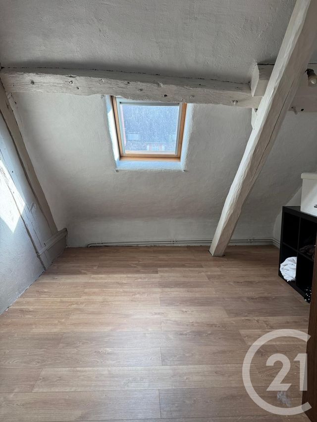 Appartement Triplex &agrave; louer - 4 pi&egrave;ces - 72,05 m2 - Ivry La Bataille - 27 - HAUTE-NORMANDIE