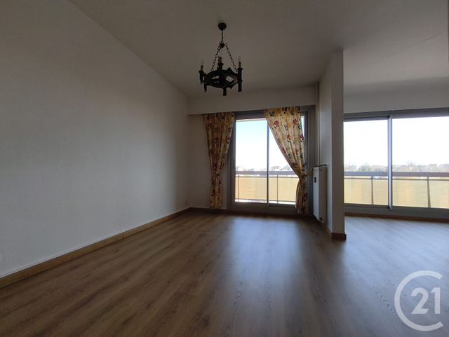 Appartement F4 &agrave; louer - 4 pi&egrave;ces - 84,74 m2 - Dreux - 28 - CENTRE