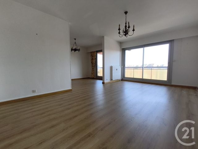 Appartement F4 &agrave; louer - 4 pi&egrave;ces - 84,74 m2 - Dreux - 28 - CENTRE